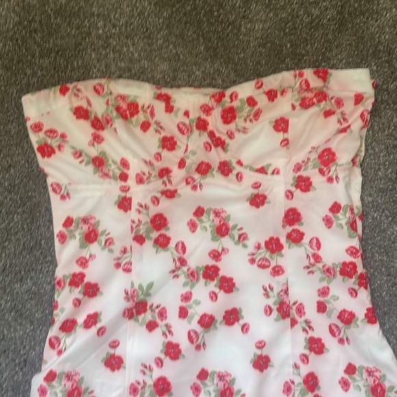 Summer dress - Picture 3 of 3